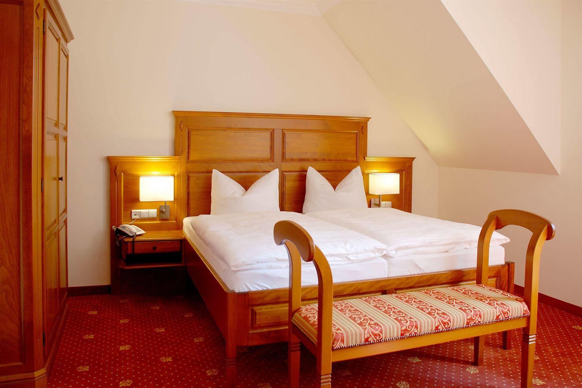 Hotel Wasserschloss Mellenthin Экстерьер фото